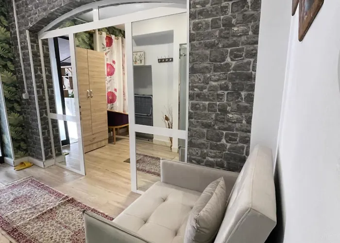 Destination Тирана